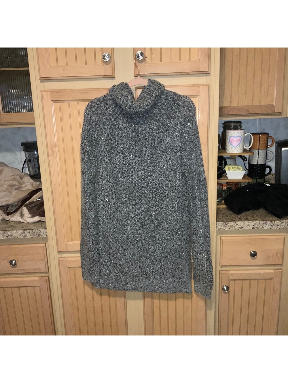 Women’s cowl neck gray long sweater preowned size large